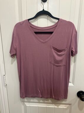 Kyte Baby Relaxed Women’s V-neck, Size XS, Color: Mulberry (EUC)